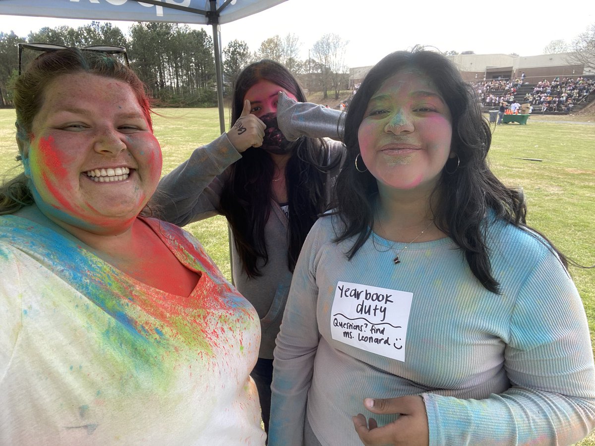 LeonardsLit's tweet photo. BIIG shout out to my photography team today!!!! Panthers - we got some good pics coming your way!! #colorbattle @FloydMSCobb https://t.co/6EBEu4Qcxu