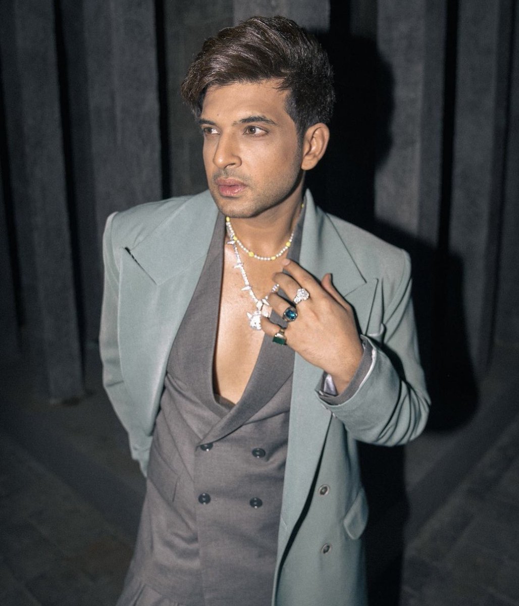 GMediaGroupCa's tweet image. #KaranKundrra at the Humgama Style Icon Awards 2023 

#TVActor #handsome #looks #teja #awards #style #GMediaGroup