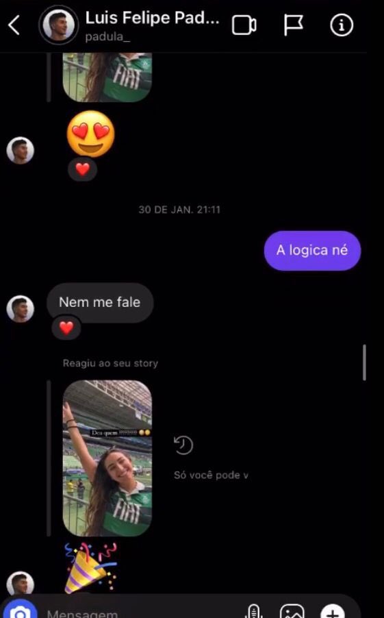 baabimota_'s tweet photo. Vou ter q fazer essa ….
Ele reagiu meu Story depois do título da libertadores em 2021 (2x kkkkk) .. qnd ficamos pela primeira vez tiramos uma foto com a camiseta do palmeiras e no mesmo ano  na outra final da liberta assistimos juntos .. como namorados …  
E tamo aí faz 1.4 🥰 https://t.co/FauXm6OnCi