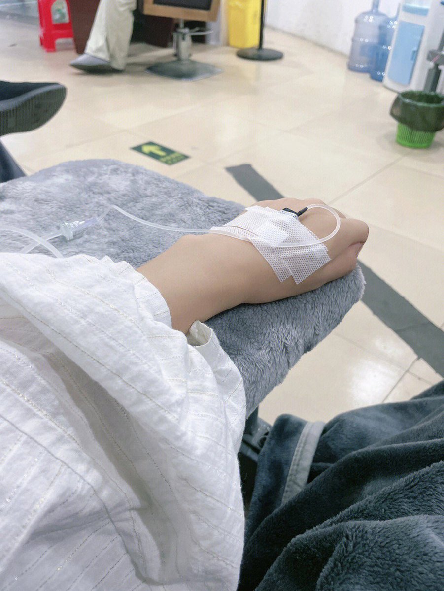 esterroberti's tweet image. I still carried everything alone 😂😂 #Pantomima Full   #Países Bajos    #John Wick    #Bayern