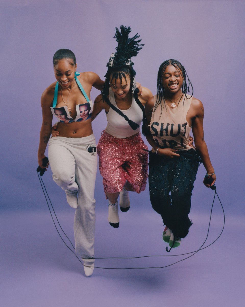"Let's Play Double Dutch"
Sasha, Faith, and Massai by me <3