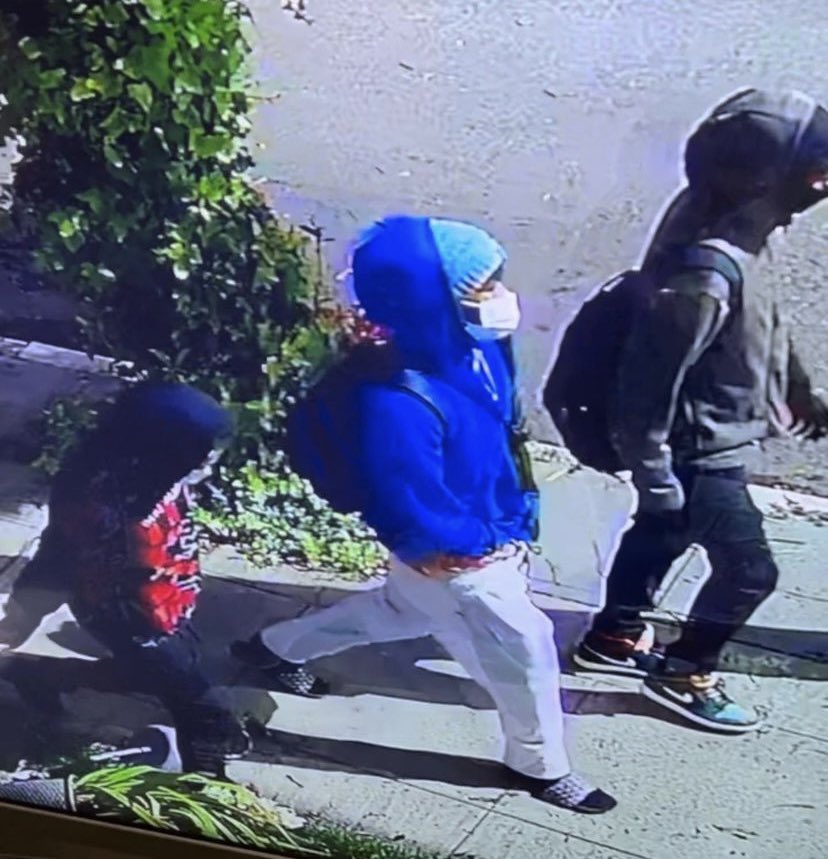henrykleeKTVU's tweet photo. They hit &amp; knocked 23yo woman to the ground &amp; stole her keys near Garcia &amp; Park in San Leandro &amp; ran away as victim’s bf gave chase. “She’s pretty shook up,” bf’s sister tells me. “I think it’s really sad that they’re so young &amp; doing stuff like that.” @SanLeandroPD on the case https://t.co/vzoptBkOwa