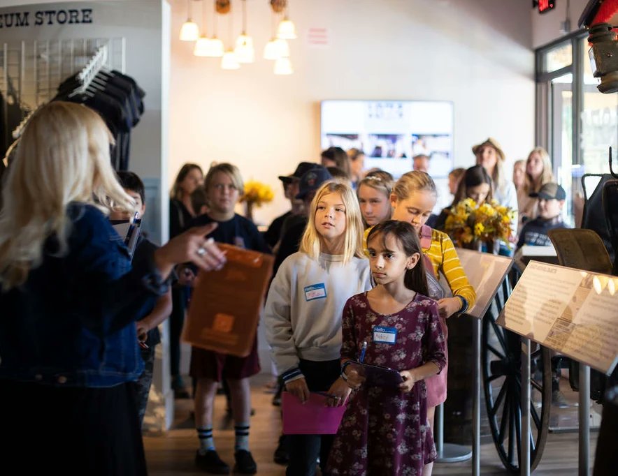 MoultonMuseum's tweet photo. Teachers, PTAs, and Administrators please join us at #MoultonMuseum as we celebrate YOU at #Educator Nights on April 19th &amp; 20th. 
#Learn more and #RSVP here: https://t.co/97aQi3Y6JZ https://t.co/vxyuhVC4mK