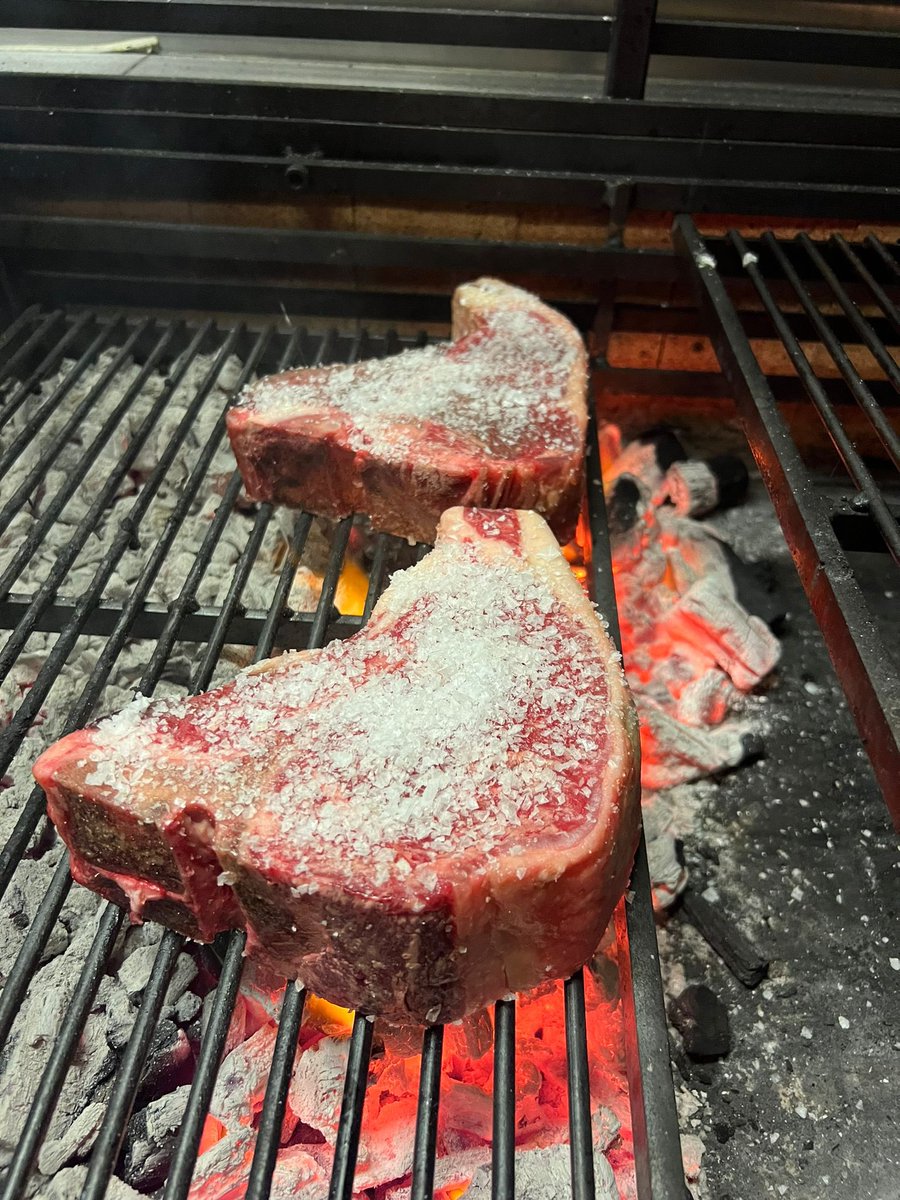 The Bottle & Glass (@btlandglassinn) on Twitter photo 