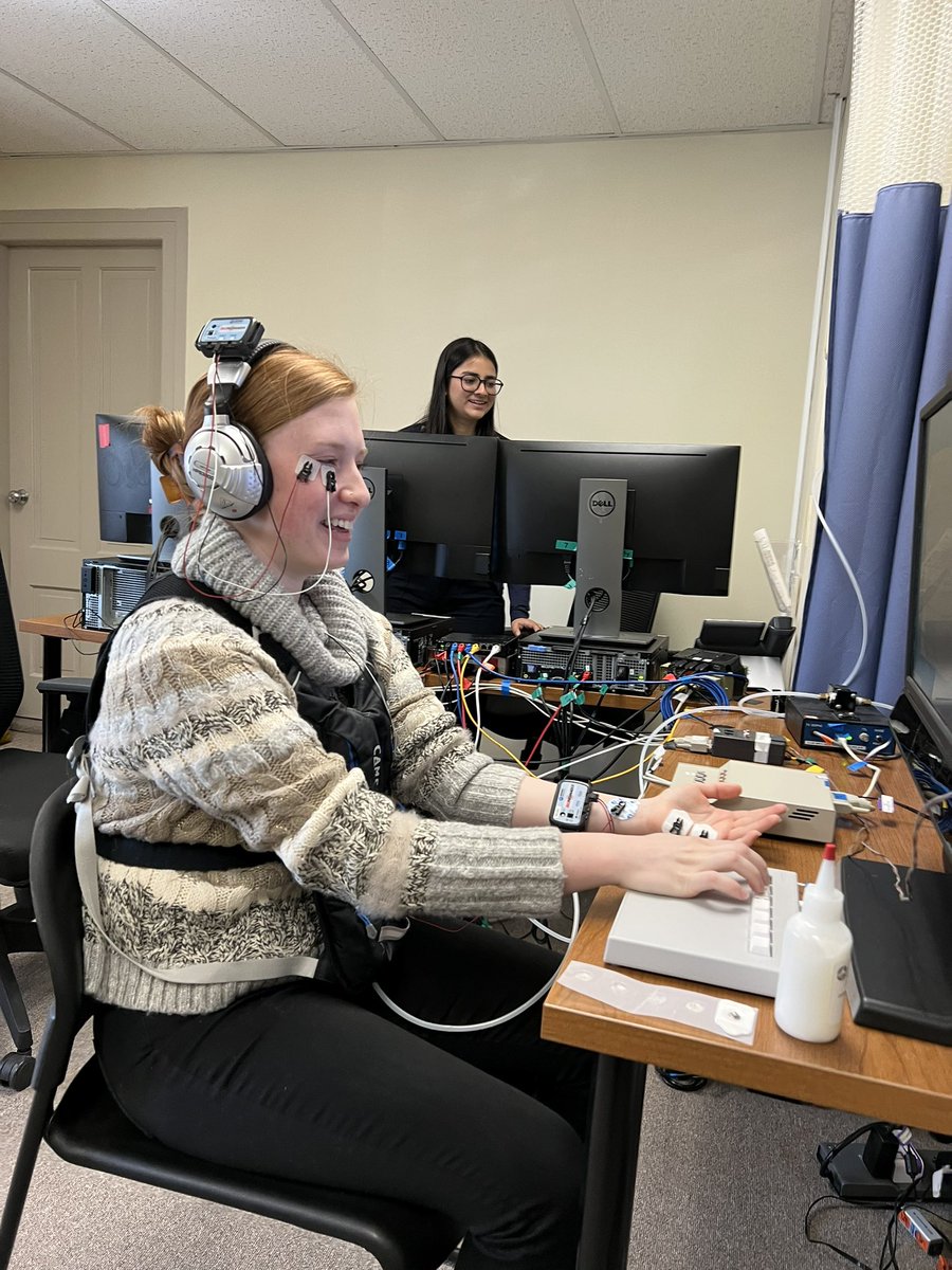 NicoleNugentPhD's tweet photo. #Science is the best when you get to work with brilliant colleagues and friends!!! Thanks for the visit @TJovanovic_PhD !
#RIResilienceLab #WomenInScience https://t.co/9EB299K5AZ