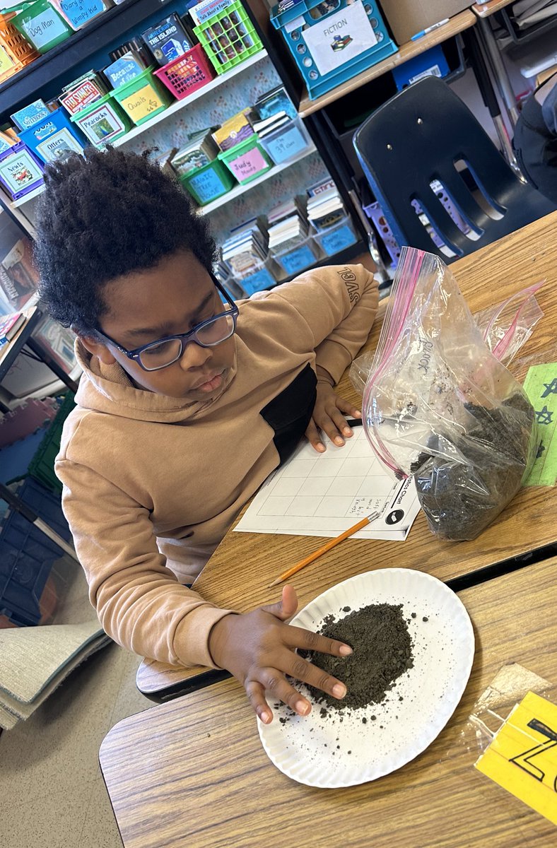 At the beginning of the week we dig up soil from different areas of the schoolyard to investigate which soil components we could see. What do you think is in soil in Northern Virginia? #FHHighlights