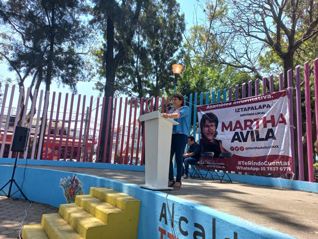 MarthaAvilaCDMX's tweet photo. 📣 Estuve en la colonia Escuadrón 201 en la @Alc_Iztapalapa, platicando de mis aportaciones como legisladora de la #4T en pro de la ciudadanía. https://t.co/dJGQL2fS11