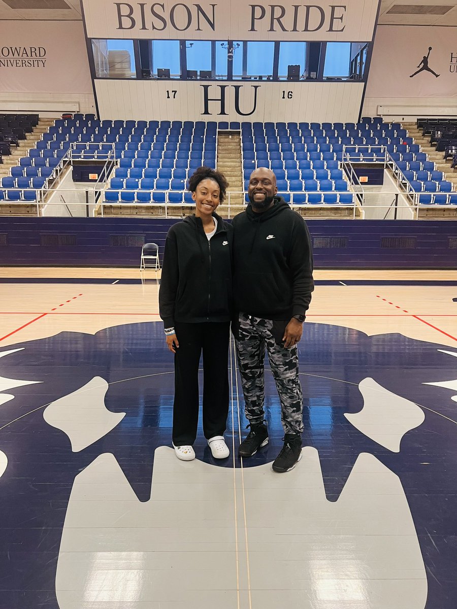 BballTherapy's tweet photo. Great impromptu unofficial visit Home. Took @aubree_murray to see my beloved @HowardU 💙❤️🦬 She toured Burr Gym  &amp; talked with @CoachDavisHU about what makes the program special. I’m secretly hoping to land both Aubree and @huskey_sydney here. @Howard_WBB @nadatwitta #HU #legacy https://t.co/O0yhD2f3PU