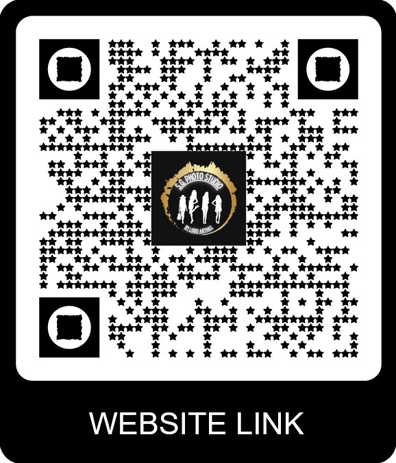 Someone recently asked us on social media who the photographer and owner of the <a href="/SGPhotoStudioLA/">S.G. Photo Studio</a> is and we decided, not by self-proclamation but to answer the question, to do it in a simple way.

After almost a year of life of the Studio, here is the photographer <a href="/LordArthas_SG/">Lord Arthas</a>