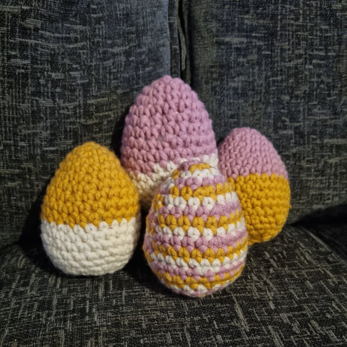 Hobbycraft's tweet image. Get 20% off when you book our NEW online crochet Easter egg workshop! 🐣 

Join us online to learn useful crochet techniques in this beginner friendly workshop.

Here are some amazing customer photos. 😍 

Book now: bit.ly/40vkjYG

#Hobbycraft #EasterWorkshop