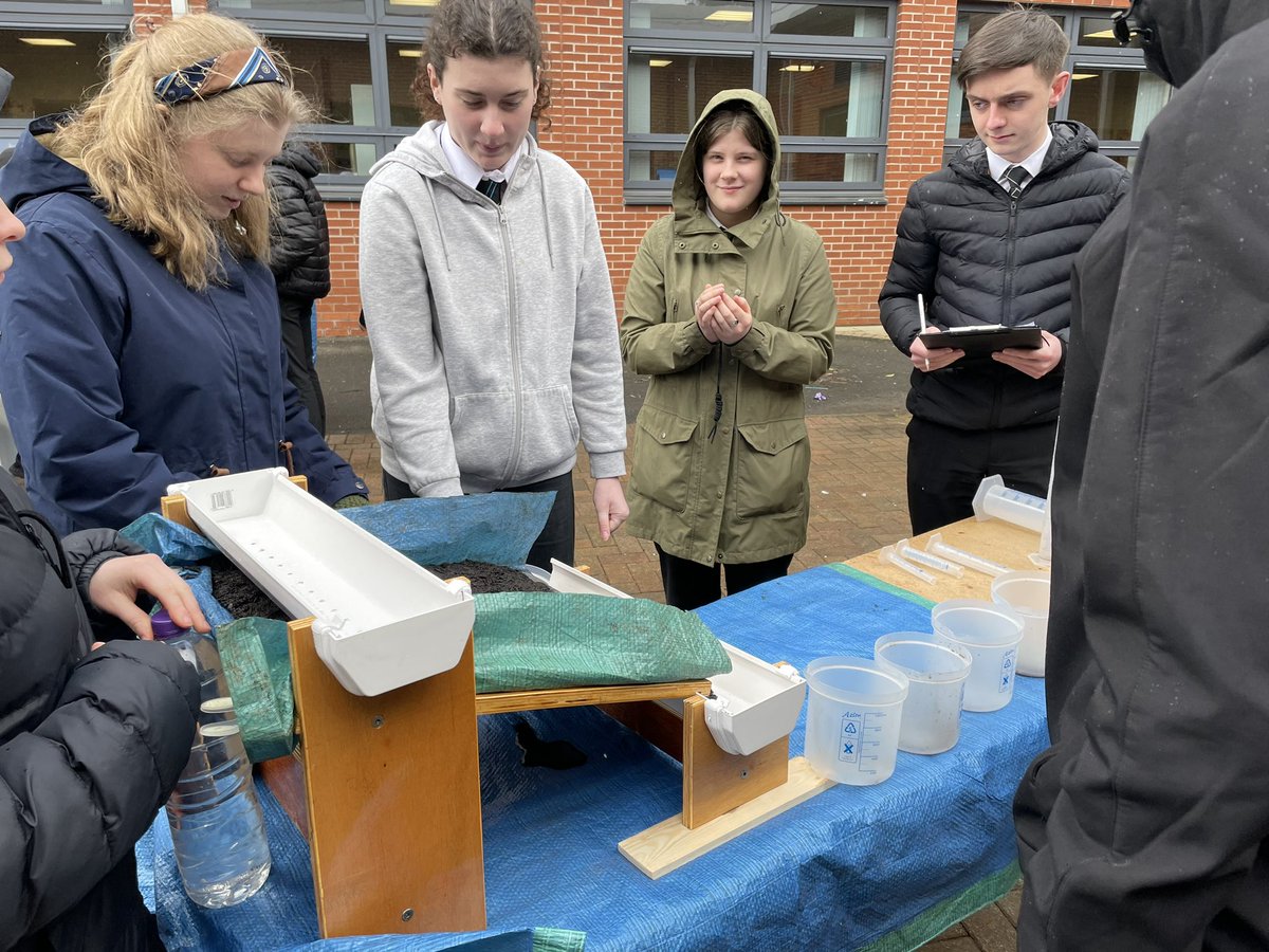 CGlenGeography's tweet photo. Our higher class had a fantastic afternoon taking part in a Hydrograph workshop with @GeoBus_StA developing their teamwork, problem solving and numeracy skills! Well done to all involved and a big thank you to our visitors! 🌍💧#geobus #activelearning #dyw https://t.co/e58QNfd38u