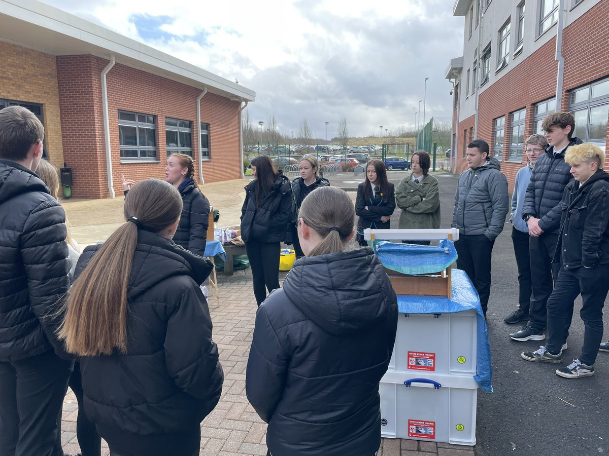 CGlenGeography's tweet photo. Our higher class had a fantastic afternoon taking part in a Hydrograph workshop with @GeoBus_StA developing their teamwork, problem solving and numeracy skills! Well done to all involved and a big thank you to our visitors! 🌍💧#geobus #activelearning #dyw https://t.co/e58QNfd38u