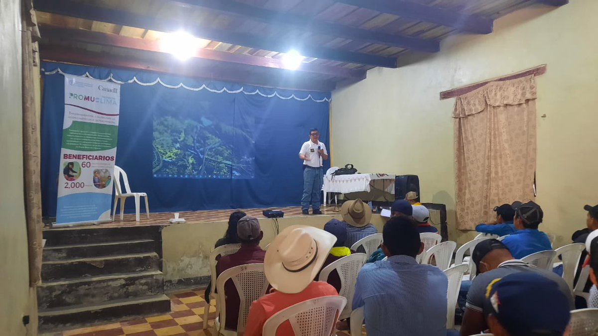 FAOHonduras's tweet image. 📍Lempira
#FAOHN a través del Proyecto PROMUCLIMA junto con #USFS #ICF  #MAPANCE capacitó a Alcaldes Auxiliares de esta mancomunidad en Sistema de Comando de Incidentes y Licencias No Comerciales sobre aprovechamiento de la madera. ¡Acciones vitales, trabajo en equipo!