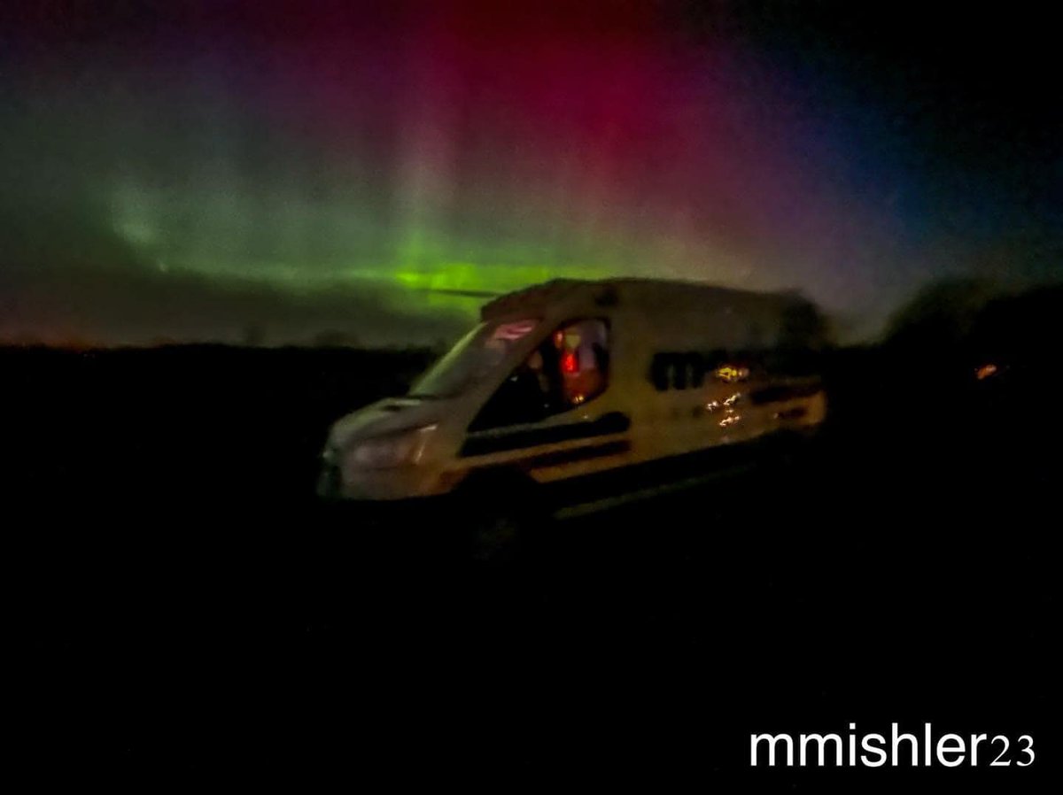 MedstarMich's tweet photo. Pretty cool photos captured last night of a Medstar Ambulance in the City of Lapeer with the aurora borealis.

📸 Credit: EMT Mike Mishler @ Lincat Photography and EMT Sarah Johnson Kat Eye Media https://t.co/761KIGMRIM