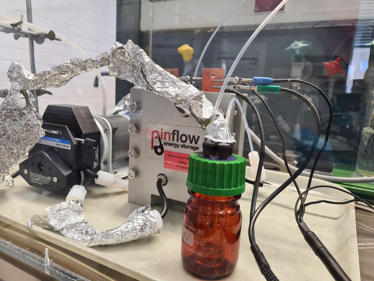 Running into the weekend with a new experiment. Testing new redox couples for aqueous flow battery. #flowbattery #EnergyStorage #Chemistry #pinflow #TUClausthal