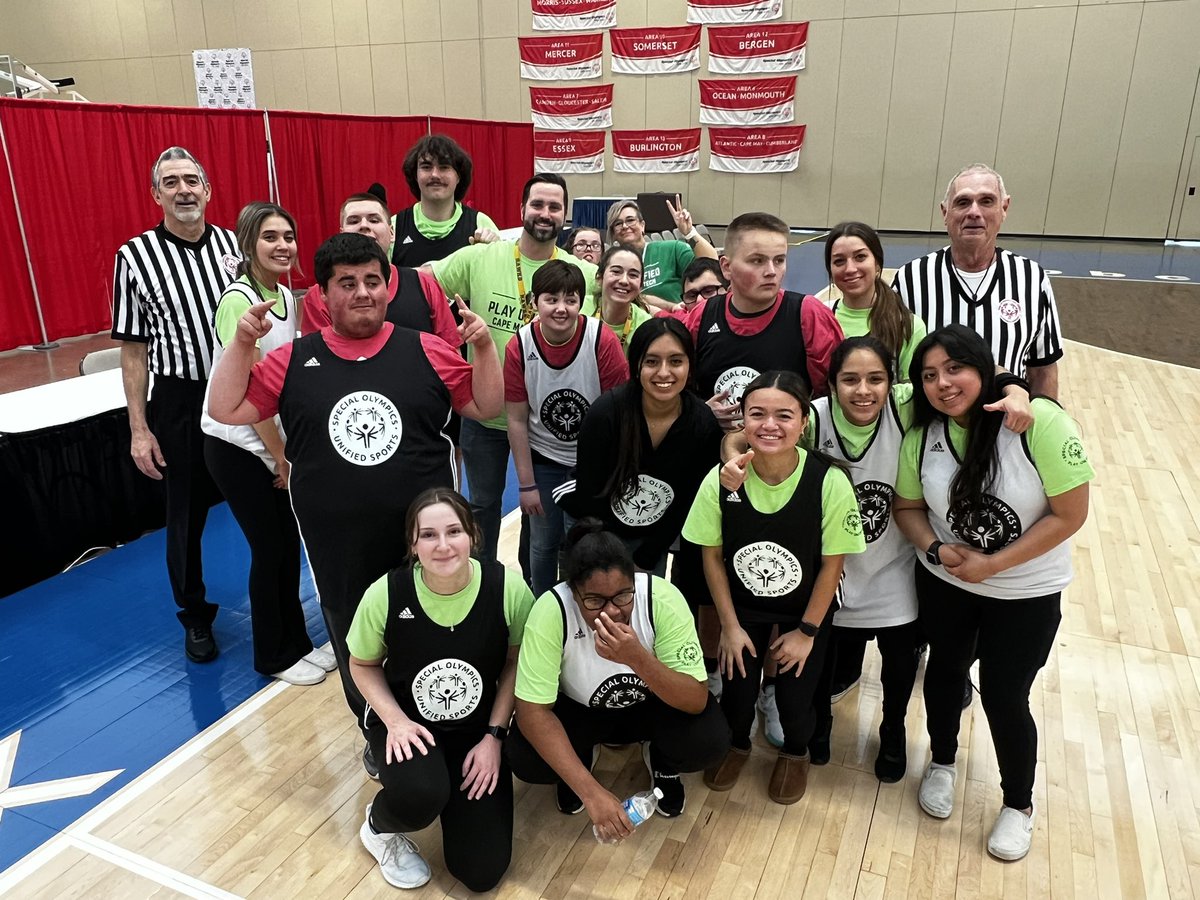 SonjUcs's tweet image. Kicking off @SONewJersey #springgames with Unified Games Day and #lunchwithlynch