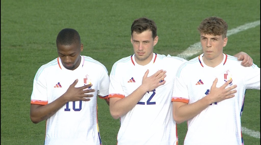 CercleBruggeNWS's tweet image. 🟢⚫️ Olivier Deman and Hugo Siquet on the wingbacks for Belgium U21 🇧🇪 against Czech Republic 🇨🇿.

We know how this goes 👀

#CZEBEL