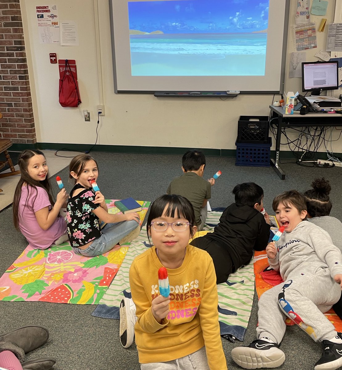 Beach day!! Celebrated with popsicles, island music, our beach towels and a good book. #wearelamphere <a href="/hillerwildcats/">Hiller Elementary | The Lamphere Schools</a>