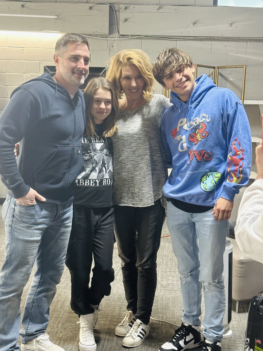 KaydenTokarski's tweet photo. Always a great time #onset of @dharmann studios! Thank you for having me back! #grateful #actress #actor #setlife #casting #actorslife #acting #dharmann #dharmannstudios https://t.co/lfKIDxN30y