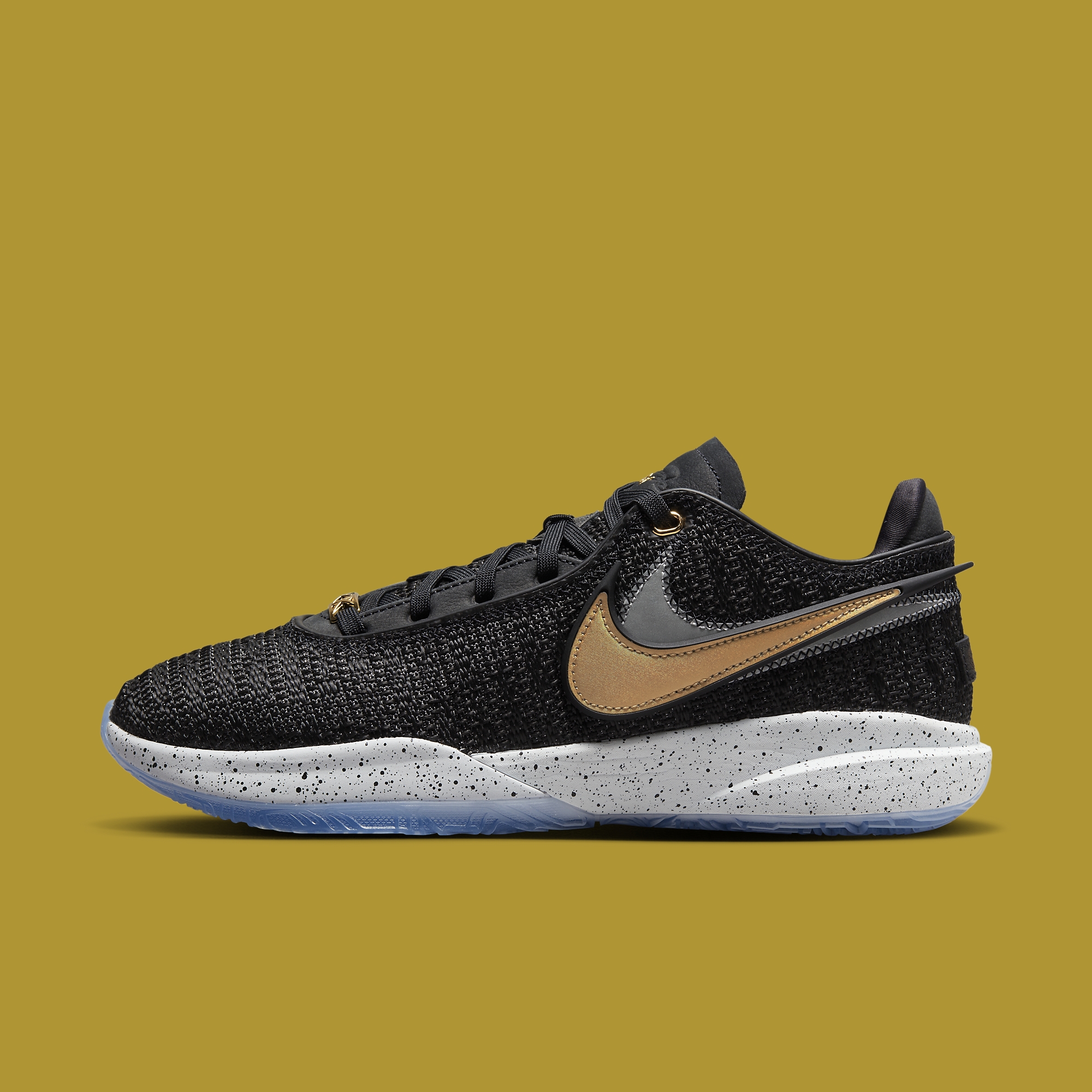 Kobe mamba hot sale instinct black gold