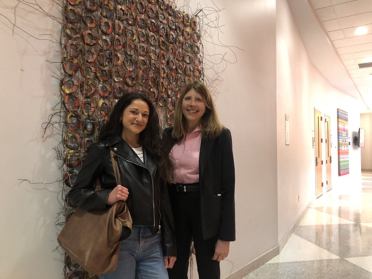FoxDigitalMktg's tweet photo. Yesterday, alum Taylor Weaver from Anthropologie came to talk to Professor Mudambi’s Digital Marketing class about email marketing and careers in digital marketing. Thanks Taylor! @foxschool https://t.co/qSHyLKsilo