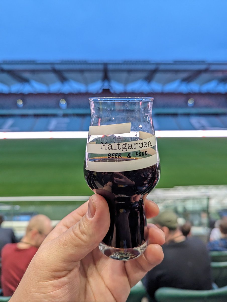 WARZSAWSKI FESTIWAL
FUNKY FLUID X DUGGES
KENTUCKY WHIRL