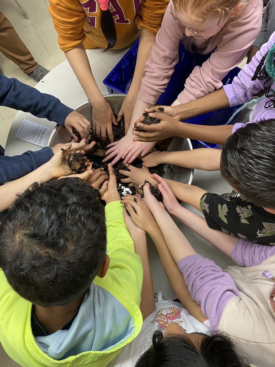 HabermellM's tweet photo. Three Valleys students planting seeds to grow in their classrooms.  Next step, planting seedlings in a garden bed dedicated to Three Valleys! 🌸🌻☀️Thank you Anelia and Melodie from The Common Table for leading these workshops! https://t.co/R6BTYeAJzc
