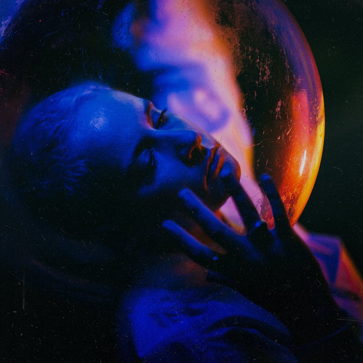 isauramusic's tweet photo. My new album is out!! https://t.co/eLmXVG1YDY https://t.co/8kXXSgikRz