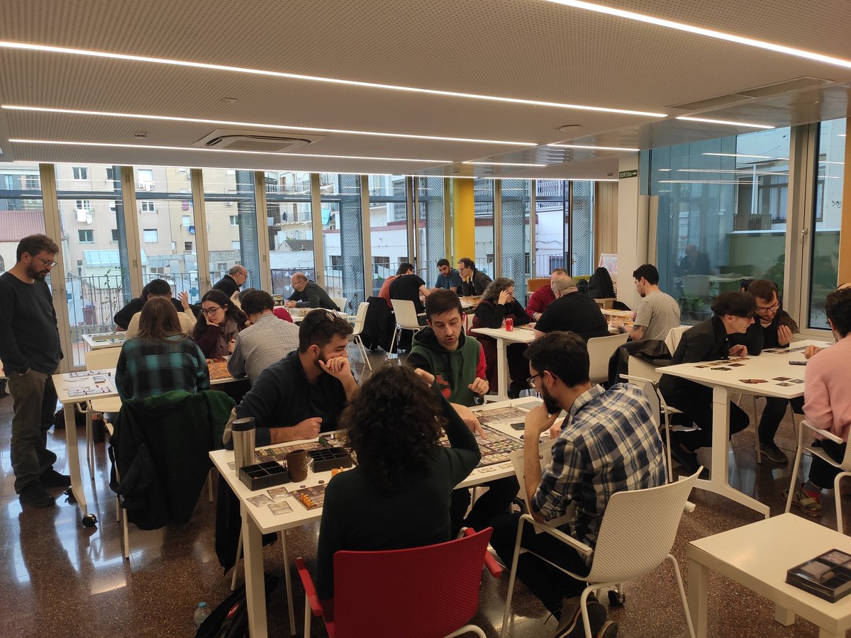 Daus Del Triangle tweet media