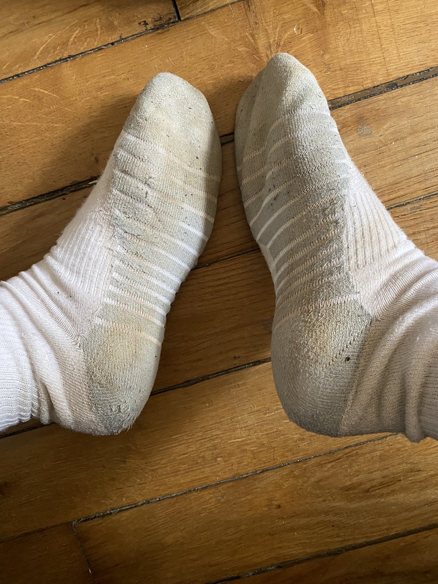 FrenchScally's tweet photo. Come and sniff your masters socks
Viens sentir l’odeur de ton maître
#cashmaster #scally #trackies #moneyslave #moneyslavefrance #paypig #alphamale https://t.co/aTWNApeSzE