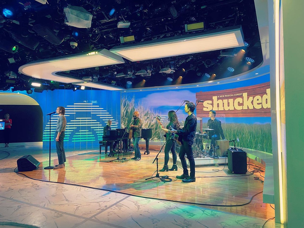 noblyrotten1's tweet photo. Shucked on NBC's TODAY Show.
#shucked #shuckedmusical #broadway #musical #strangecranium #mainbrain #ブロードウェイ #ミュージカル #ブロードウェイミュージカル https://t.co/QrNVSapZjd