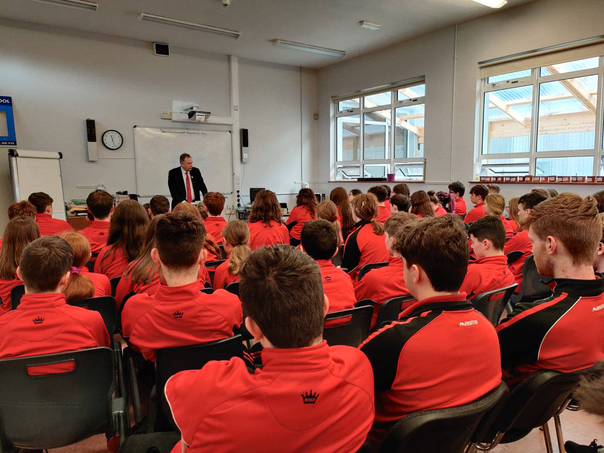 We kicked off our Good Friday Agreement commemorations today <a href="/NewportCollege/">Newport College</a>. Thankyou <a href="/eamonocuiv/">Éamon Ó Cuív</a> for sharing your insight into the NI peace process and personalities involved. 
#GFA #commemoration #jchist #activelearning @tipperaryETB <a href="/HTAIteachers/">HTAI</a>