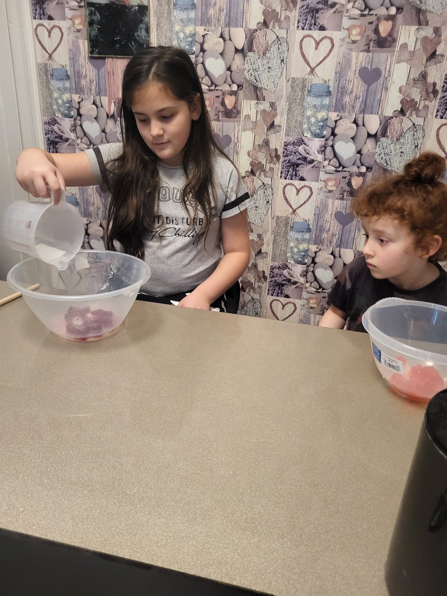 Lorna_baha's tweet photo. @RimroseHope #scienceself Esmé and Elliot make some jelly for their science activity. We talked about how the solid pieces dissolved in the hot water and how breaking it up and stirring it made it dissolve quicker. https://t.co/1Zo9omJkQy