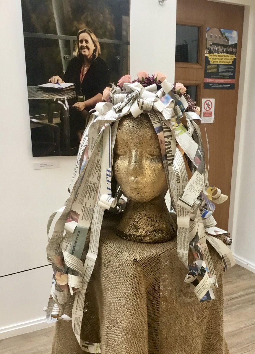 New display in the 1894 Gallery <a href="/MyerscoughColl/">Myerscough College & University Centre</a> saw  level 2 #florists get creative with recycled papers. In line with college value of #sustainability, students constructed a <a href="/FollowWestwood/">Vivienne Westwood</a> inspired gown and wigs to display fresh flower Alice bands! #Loveourcolleges #JoyFE💛