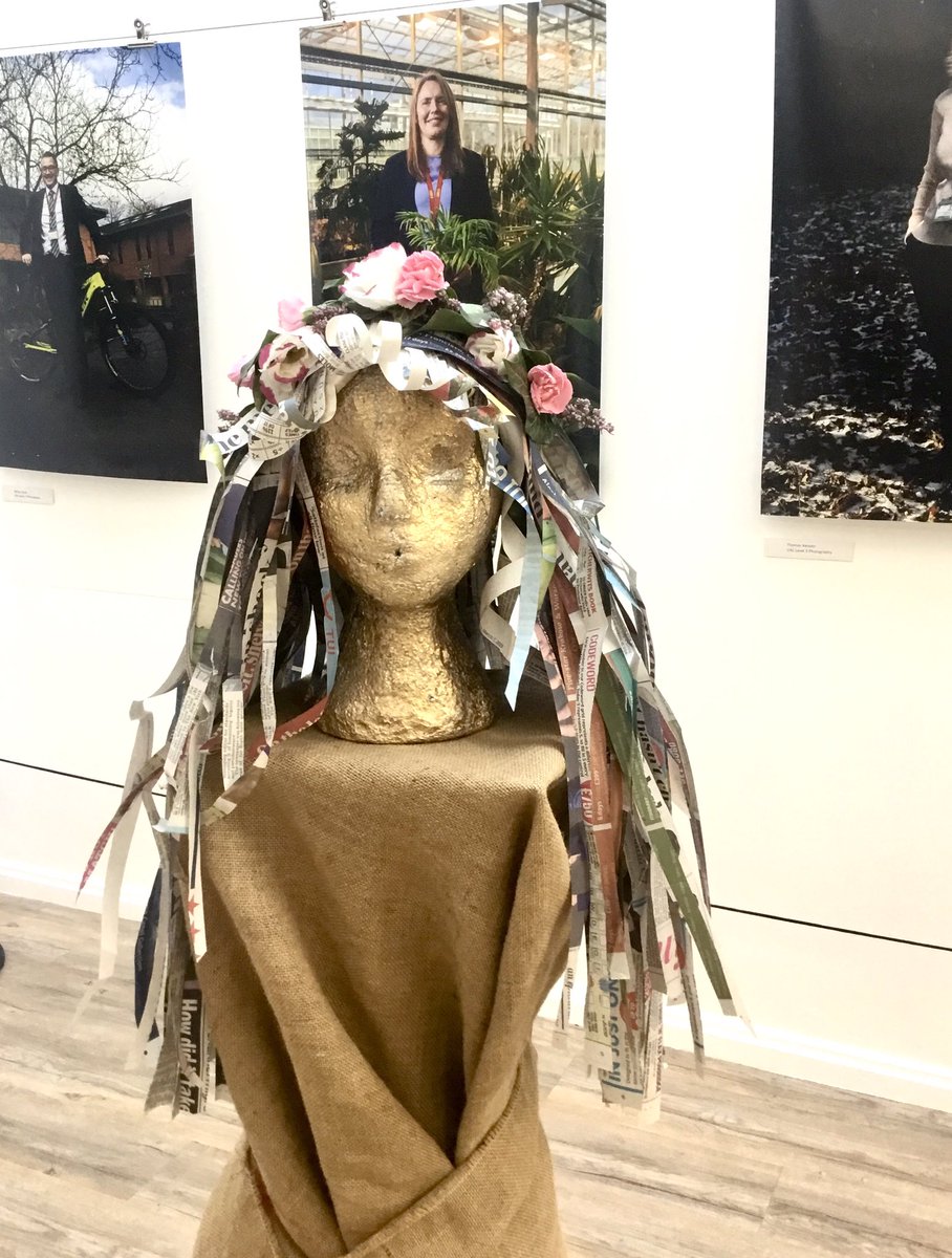 SusannaBrandon's tweet photo. New display in the 1894 Gallery @MyerscoughColl saw  level 2 #florists get creative with recycled papers. In line with college value of #sustainability, students constructed a @FollowWestwood inspired gown and wigs to display fresh flower Alice bands! #Loveourcolleges #JoyFE💛 https://t.co/OoAsLAOG6A
