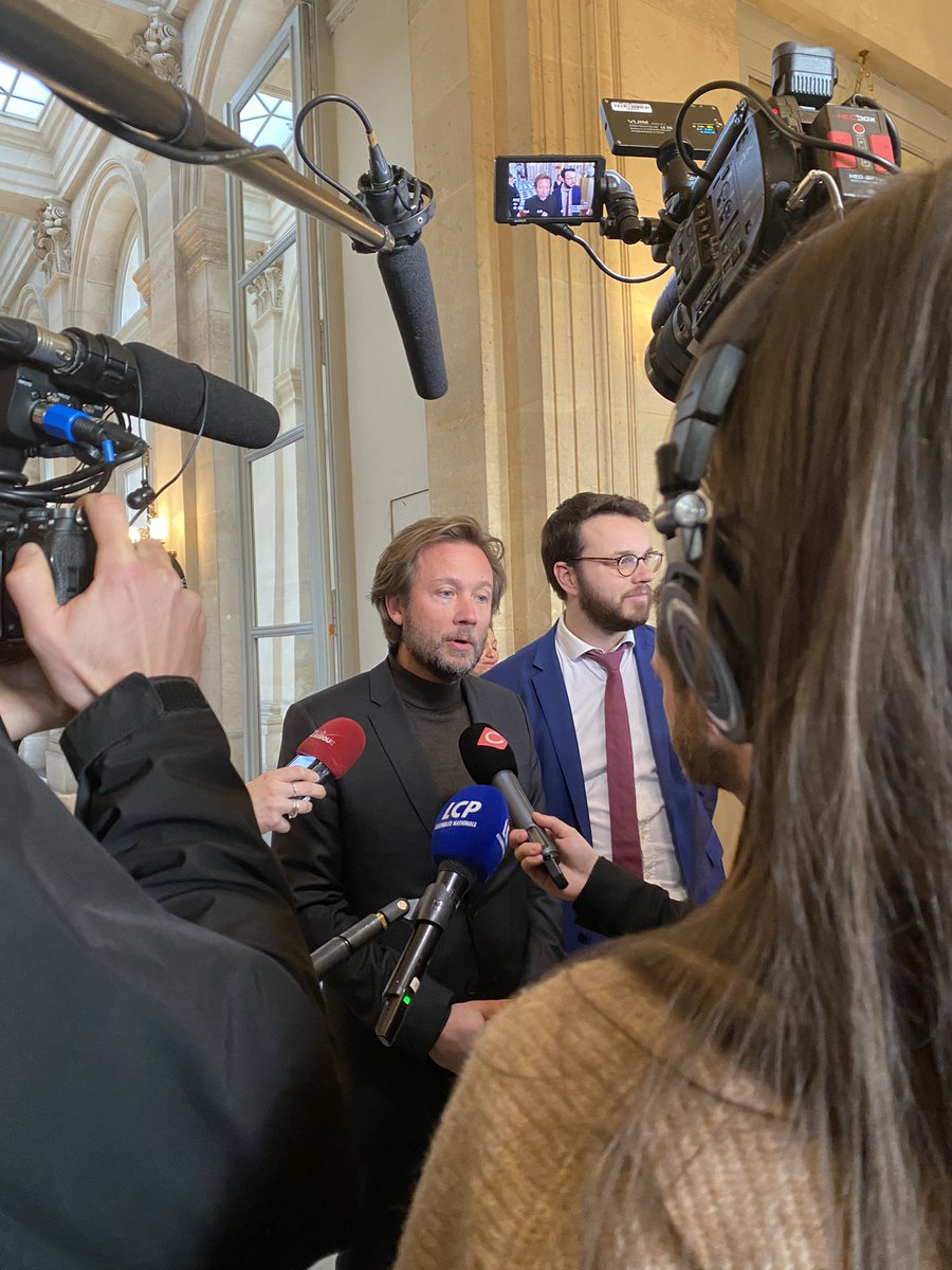 candice_authier's tweet photo. Bilan de mon mois de mars : première visite de l’Assemblée nationale et participation au programme étudiant du service d’information des JO 2024 https://t.co/9LE3C7Ru4r