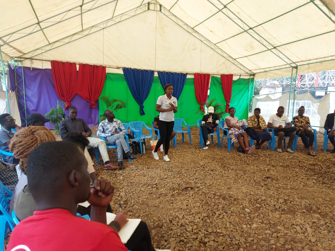 DAbrahamB's tweet image. Programs Officer Sdi_kenya Miss @LizianOnyango enlightening the students from @Maseno_Uni and the community on background of @Wanavijiji_sdi and the work they do in the communities
#VulnerabilityMapping
#CoProductionOfKnowledge