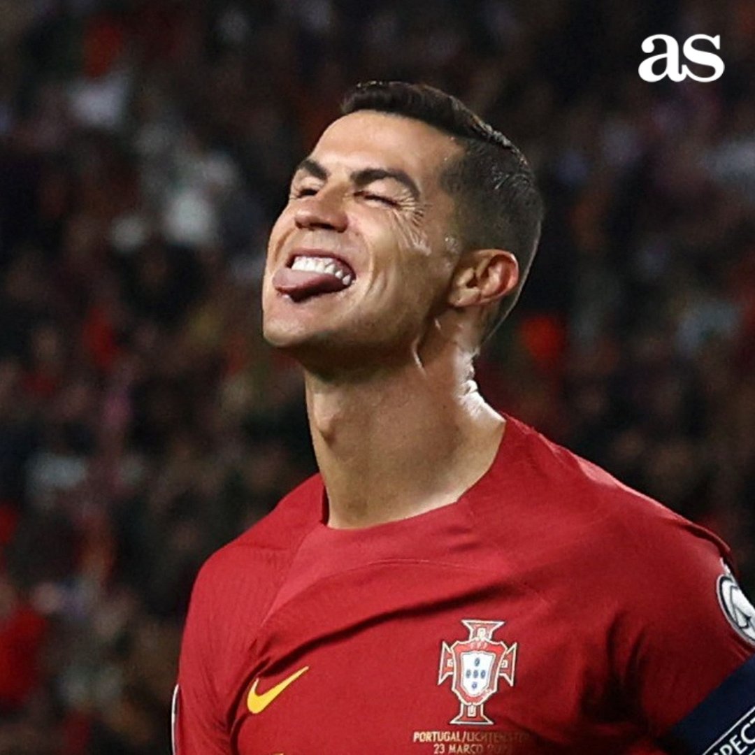 diarioas's tweet photo. ⚠️ Injusticia total con Cristiano 

‼️ El primer tanto de Portugal rozó en Cristiano antes de entrar, pero la UEFA se lo dio a Cancelo

🌟 Hubiera sido su hat-trick y el 121 con la selección portuguesa https://t.co/45vaDHn89S
