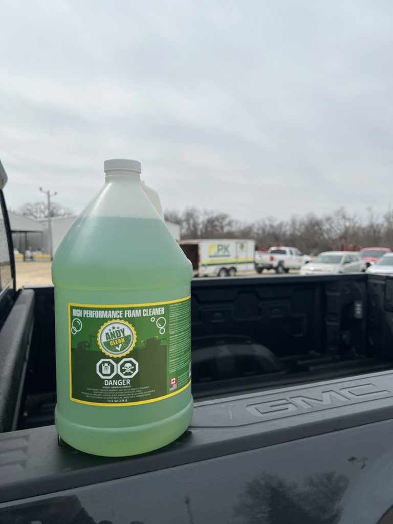 AndrewRock24's tweet photo. @apasztor82 Finally have soap in DeWitt, IA! https://t.co/jvRutwFzYb