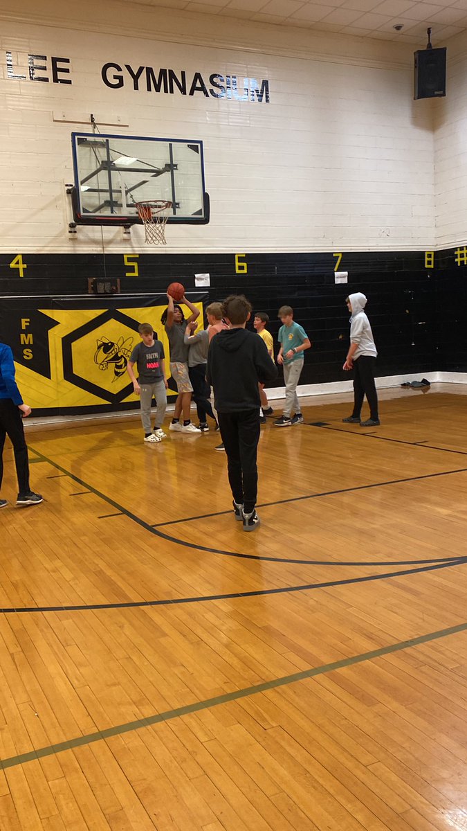 Lara Brunk tweet media