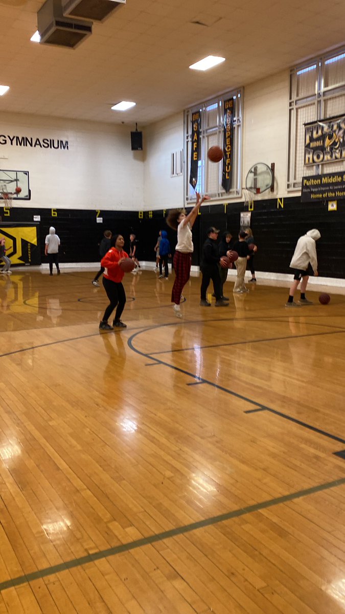 Lara Brunk tweet media