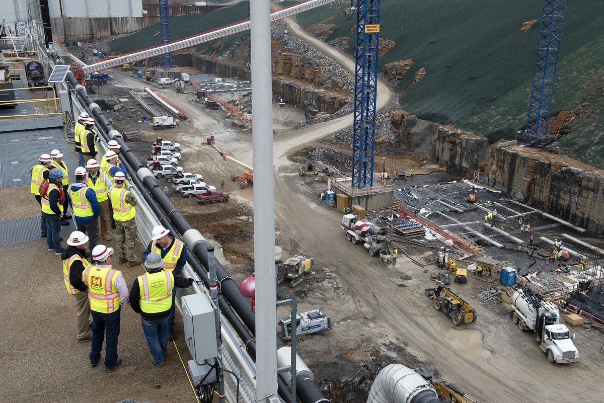 NashvilleCorps's tweet photo. #NashvilleCorps leaders, engineers &amp; project managers hosted stakeholder roundtables this week to provide updates &amp; opportunity to visit mega construction projects. #Partnerships #Stakeholders #Outreach #USACE #ChickamaugaLock #KentuckyLock 
https://t.co/klX6ymmmxx https://t.co/wkg2r7w8RN