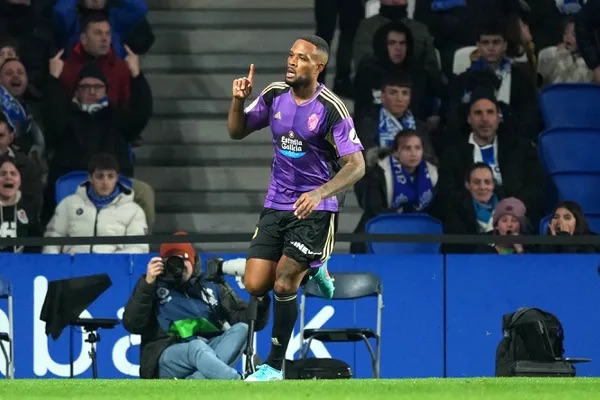 OtherFootballCA's tweet photo. Now on The Other Football:

Valid in Valladolid: Cyle Larin’s blockbuster start to life in La Liga => https://t.co/uyHmpC3jRE

✍️ Ronan McGuinness https://t.co/z23sfj17Ro