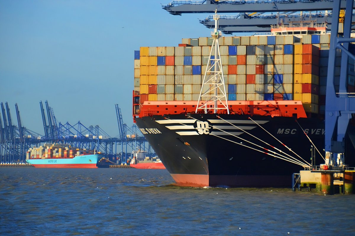 TheSuffolkMan's tweet photo. #MSCSveva #Berth 9 #Felixstowe https://t.co/ipi3jsfJum