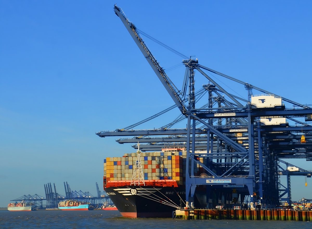 TheSuffolkMan's tweet photo. #MSCSveva #Berth 9 #Felixstowe https://t.co/ipi3jsfJum