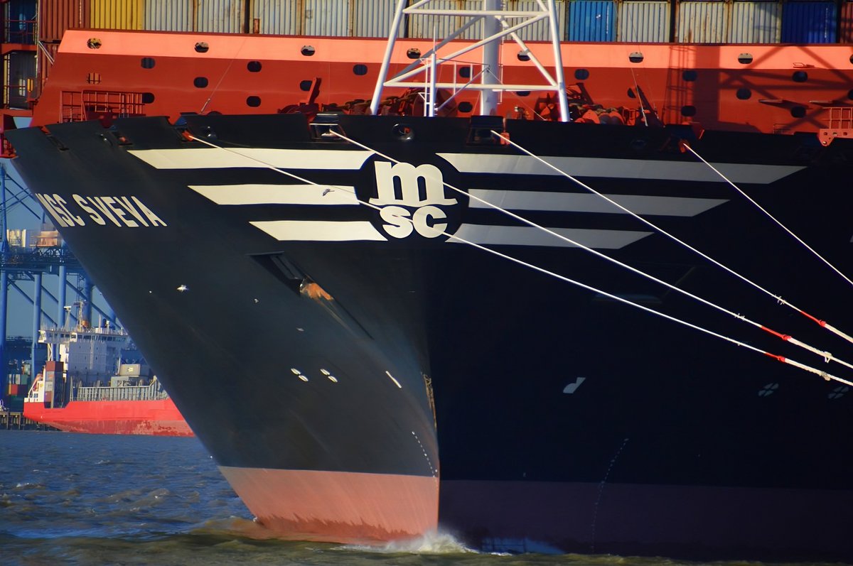 TheSuffolkMan's tweet photo. #MSCSveva #Berth 9 #Felixstowe https://t.co/ipi3jsfJum