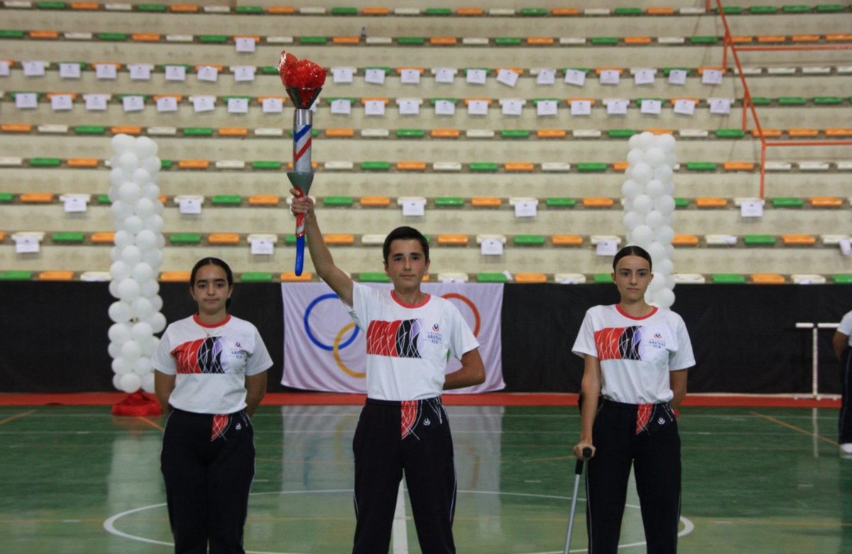 colegioarenasur's tweet photo. Bajo el título «Las Bellas Artes», el Colegio Arenas Sur ha celebrado hoy el Acto Inaugural de su XXIX #Olimpiada. Un gran espectáculo con interpretaciones del alumnado del Colegio desde Infantil 5 Años a 2º de Bachillerato ⬇️🔗 https://t.co/t2t2ovFk1w https://t.co/bNY1wikvkE
