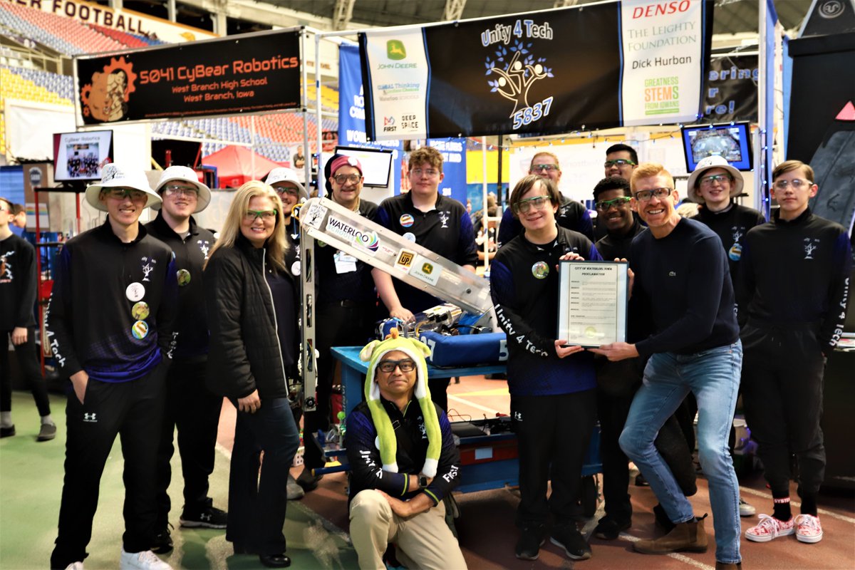 WaterlooSchools's tweet image. Excitement is in the air at the FIRST Robotics Regional Competition!
Our Unity4Tech 5837 team competed in their 1st qualifier coming in 2nd. The feeling of comradery is strong with this team! Buttons &amp;amp; stickers are being handed out like crazy w/endless smiles. 
#FIRSTRobotics