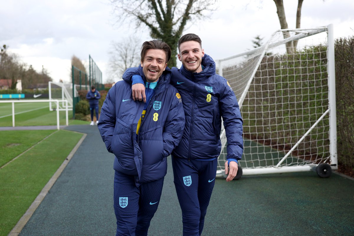 England's tweet photo. A recovery stroll for the #ThreeLions! 🚶‍♂️ https://t.co/Ku9wr3o88T
