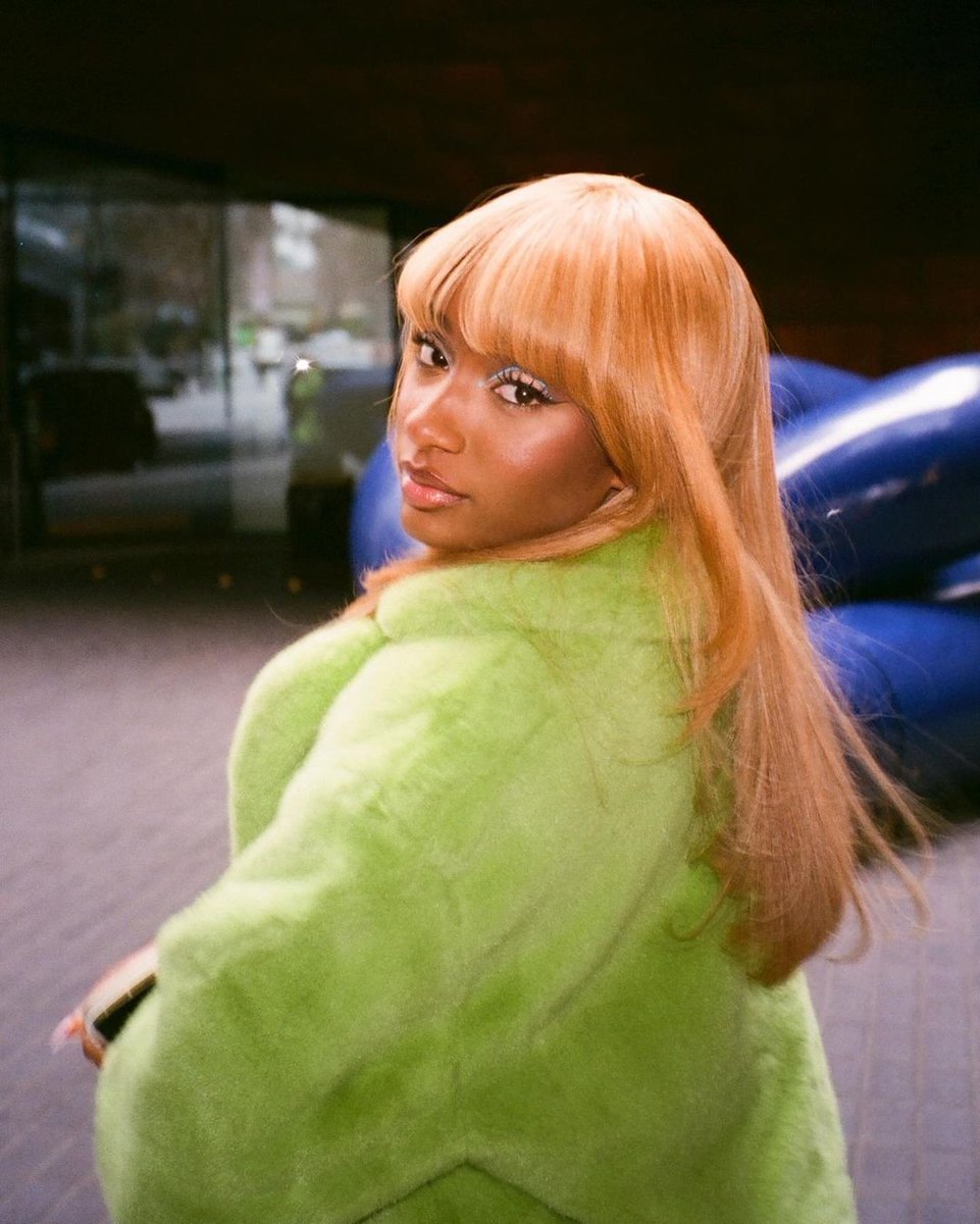 njingampanza's tweet photo. #GagasiFM #TheFridaySocial
24 Mar 2023

Ladies 1st Selection:

@TnsMusic1 x @BABESWODUMO_ZA - #IndodaNoSisi

#Bien x @ayrastarr - #MyBaby

@BongoBeatssa x @lwahndlunkulu - #Ngikhathazekile 

@Karyendasoul x @Ami_Faku - #Umthandazo 

@gagasifm https://t.co/TpFpktgrl7
